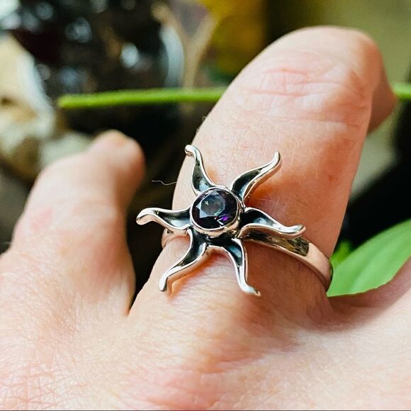 Rainbow Quartz Sun Burst Sterling Silver Ring Size 6 - Picture 4 of 5